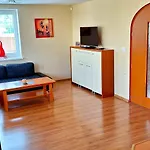 Velky Apartmanovy Dom So Zahradou Riviera Liptov, Besenova *