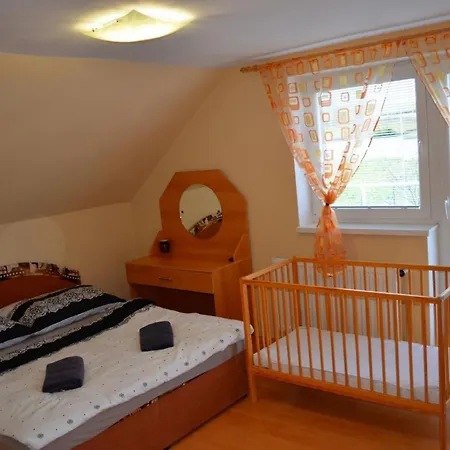 木屋 Riviera So Sukromnou Virivkou Liptov Besenova 鲁容贝罗克